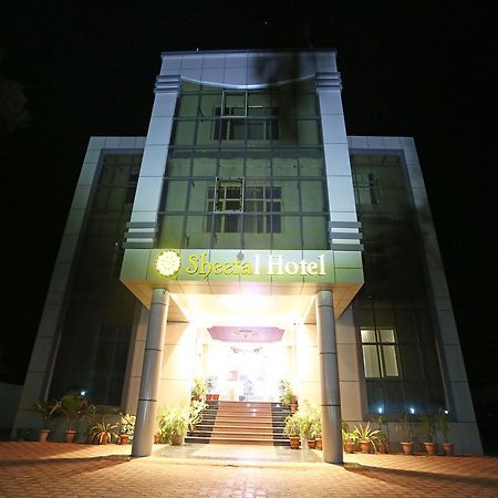 Oyo 4635 Sheetal Hotel Haldwāni Екстериор снимка
