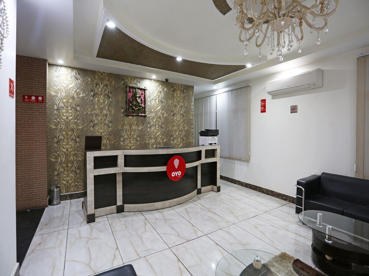 Oyo 4635 Sheetal Hotel Haldwāni Екстериор снимка