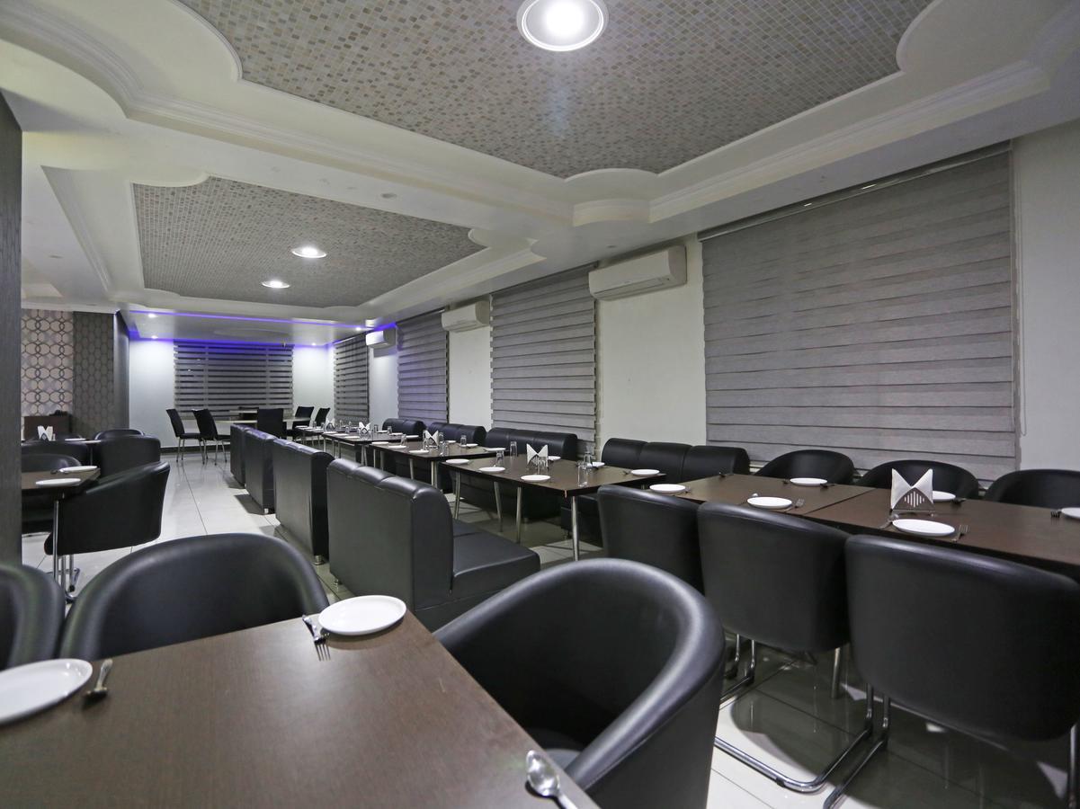 Oyo 4635 Sheetal Hotel Haldwāni Екстериор снимка